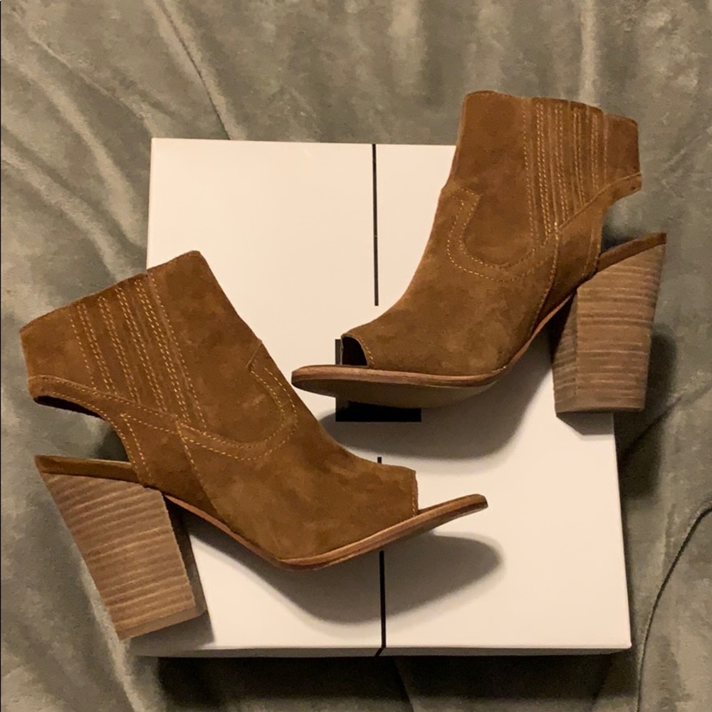 Dolce Vita Panya Peep Toe Booties